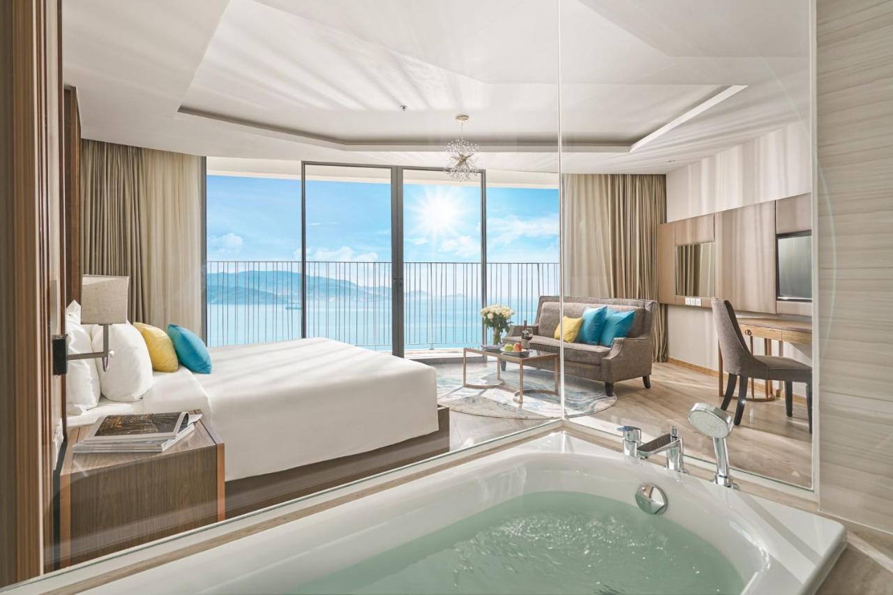 Kn Panorama Beachfront Condotel Nha Trang Exterior foto