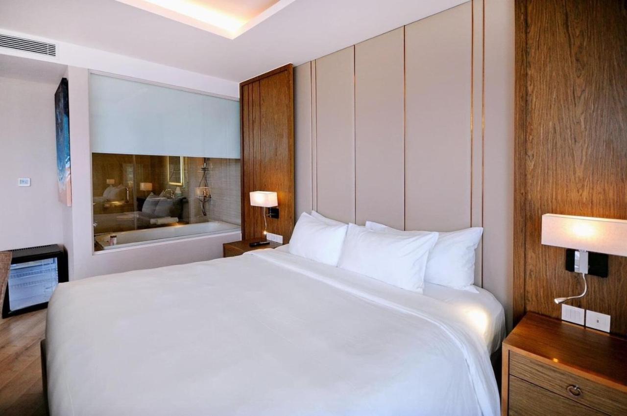 Kn Panorama Beachfront Condotel Nha Trang Exterior foto
