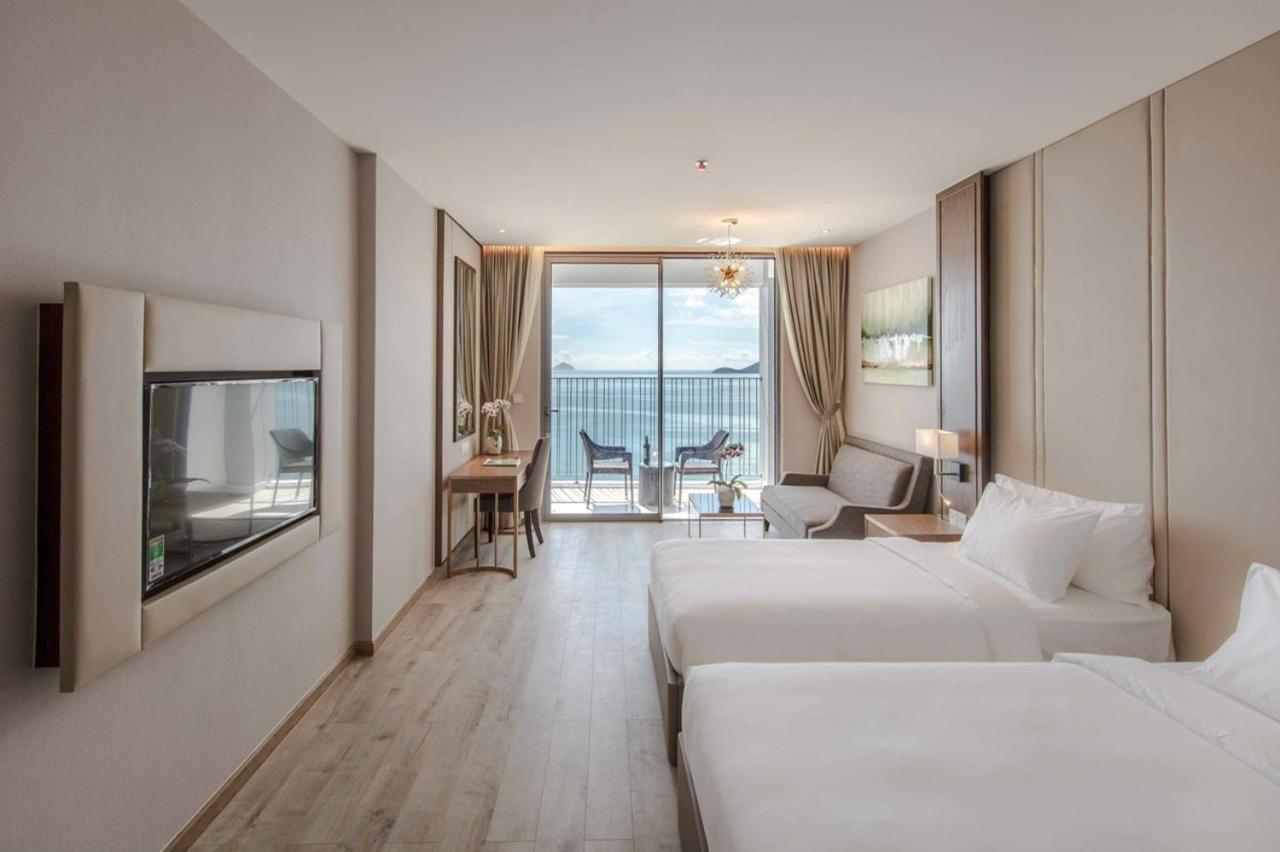 Kn Panorama Beachfront Condotel Nha Trang Exterior foto