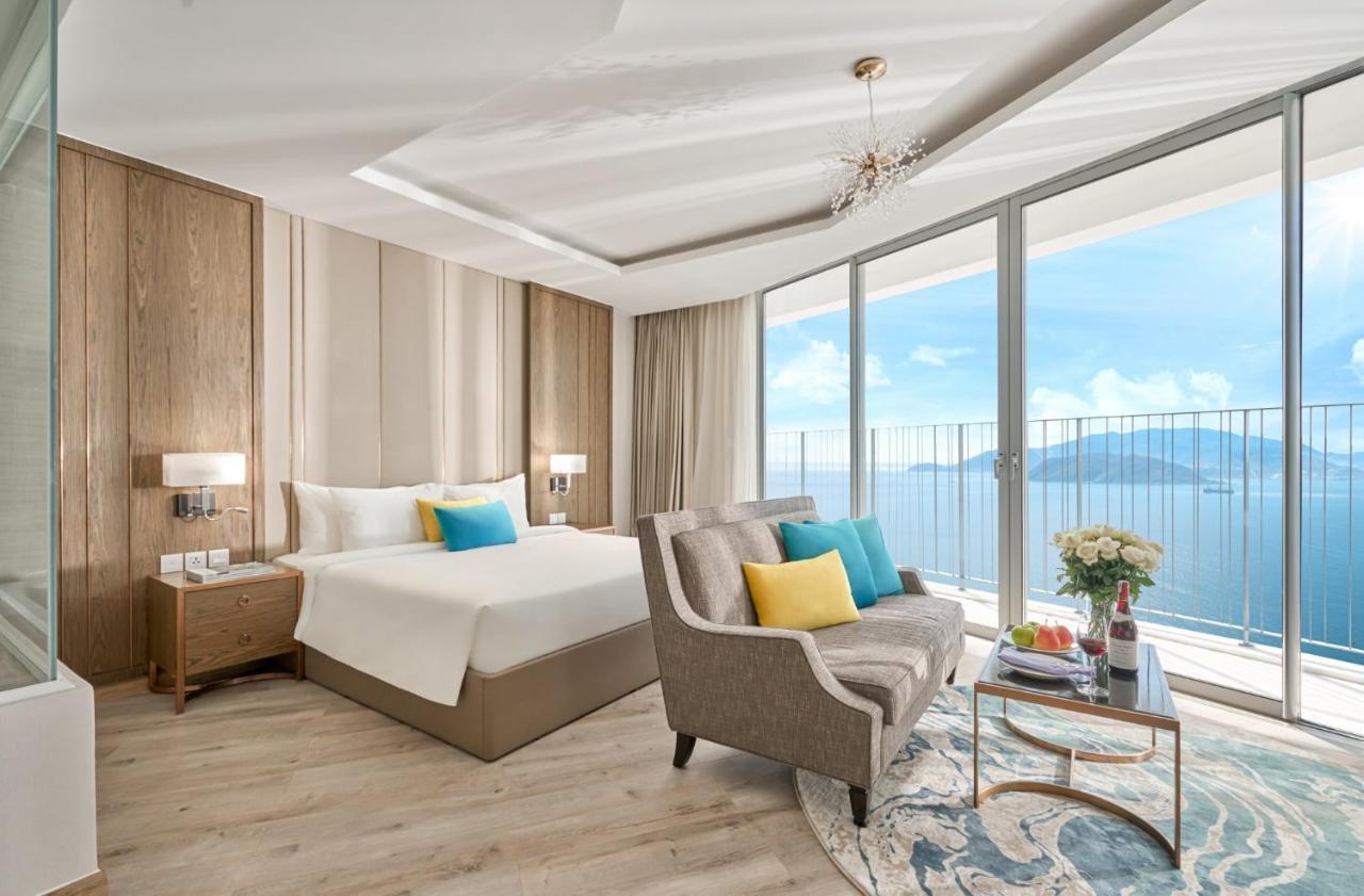 Kn Panorama Beachfront Condotel Nha Trang Exterior foto